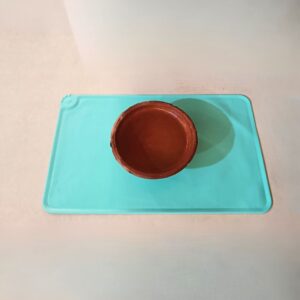Purrly Waterproof Silicone Pet Feeding Mat for Cats - Non-Slip, Easy-Clean Placemat for Food & Water Bowls ( 48x30 cm)